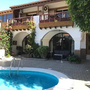 https://las-americas-family-inn.in-canary-islands.com